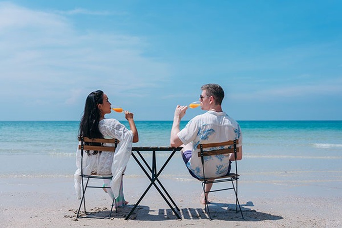 STD Dating in Norfolk, Massachusetts