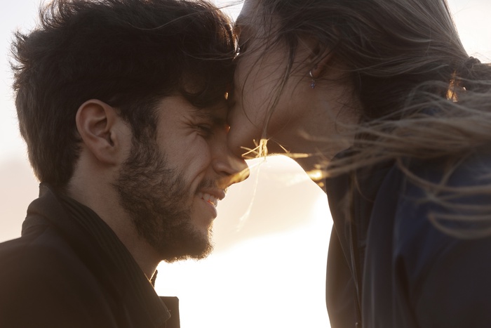 Online Dating for HIV-Positive Singles in Maine