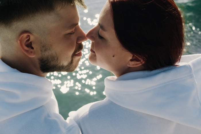 Online Dating for HIV-Positive Singles in Vermont