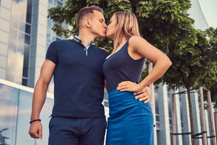 Meet Positive Singles with HSV/HIV/HPV in Amsterdam, Netherlands