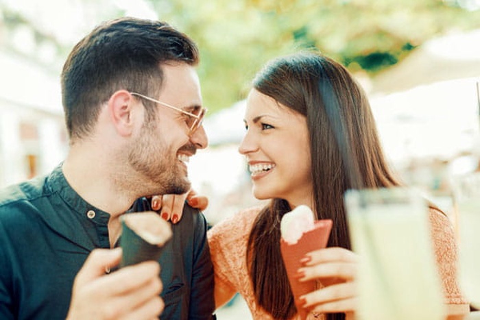 HIV dating in Hollywood