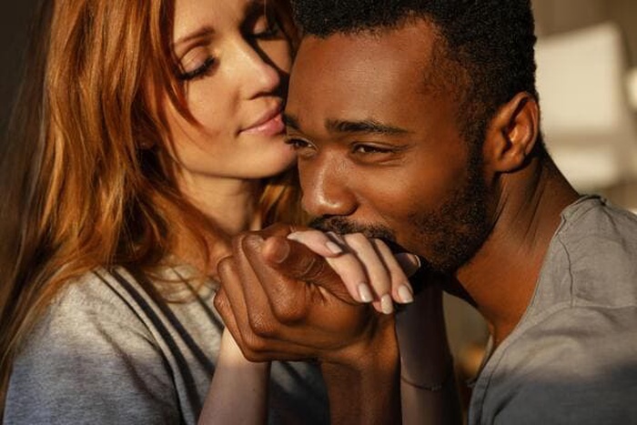 HIV Dating in Paris, France