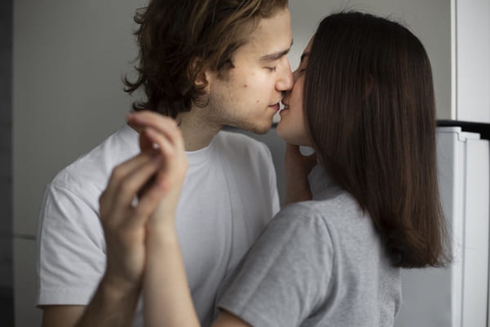 HIV Dating Site & App in Estonia