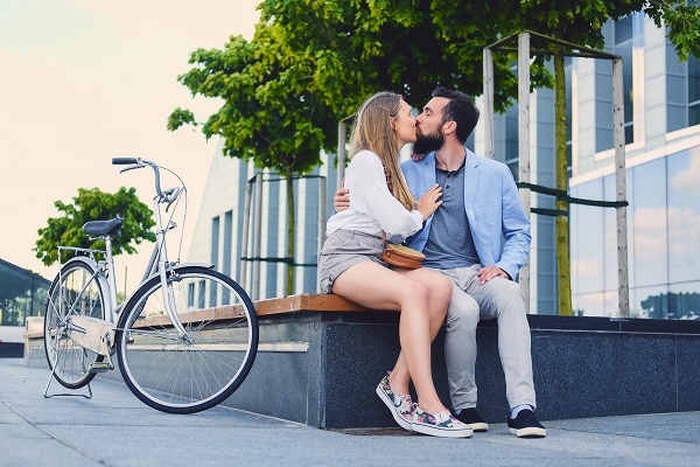 dating with herpes