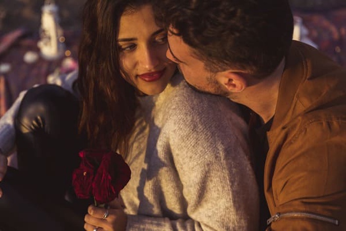 where can I meet local single people with HIV in Apulia