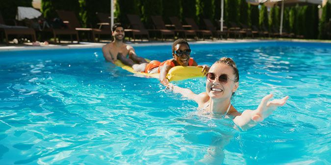 Can You Get Herpes from a Swimming Pool?