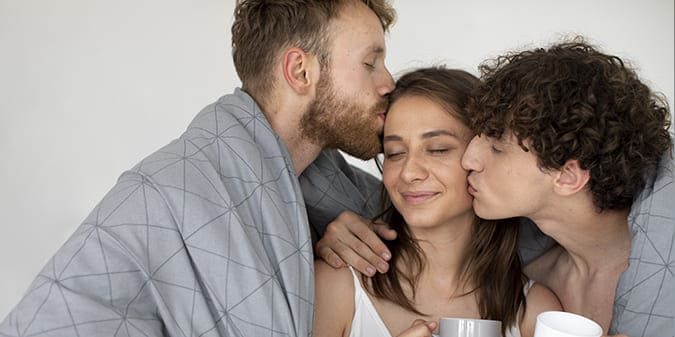Couples with Herpes looking for a Third for Threesome Dating