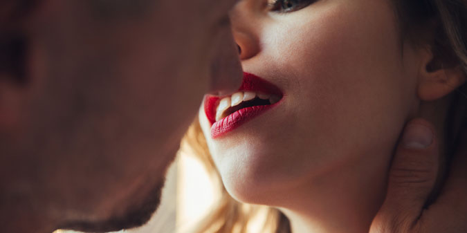 can you get HIV from kissing
