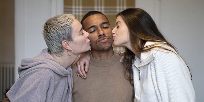 Threesome Dating with HPV for Couples and Curious Males/Females