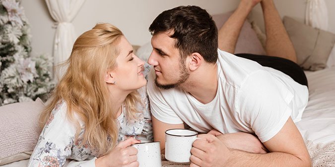 Should You Disclose Herpes Before the First Date or Before Intimacy?
