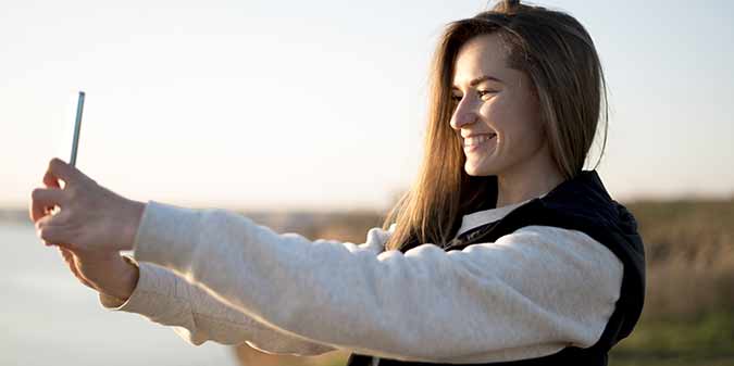 How to Feel Worthy and Whole While Living With HIV